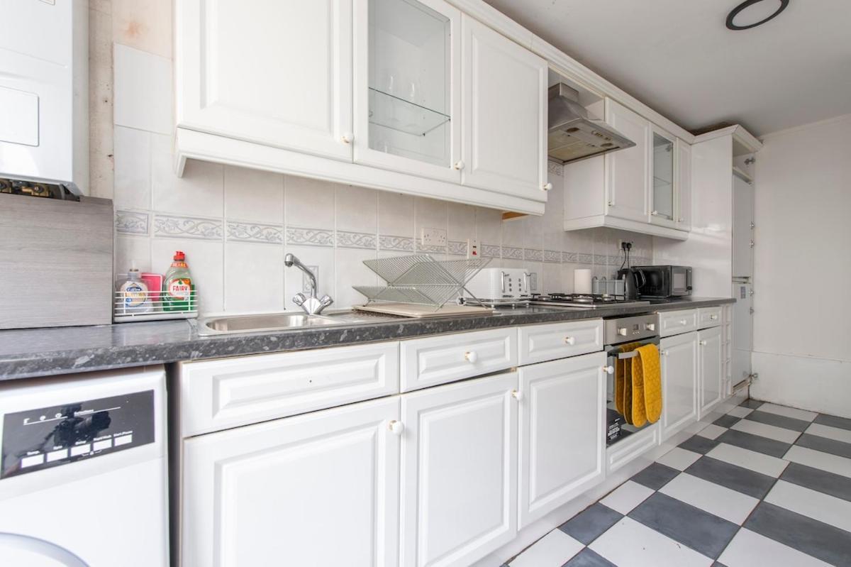 Lovely 2-Bed 20 Mins To Central 伦敦 外观 照片