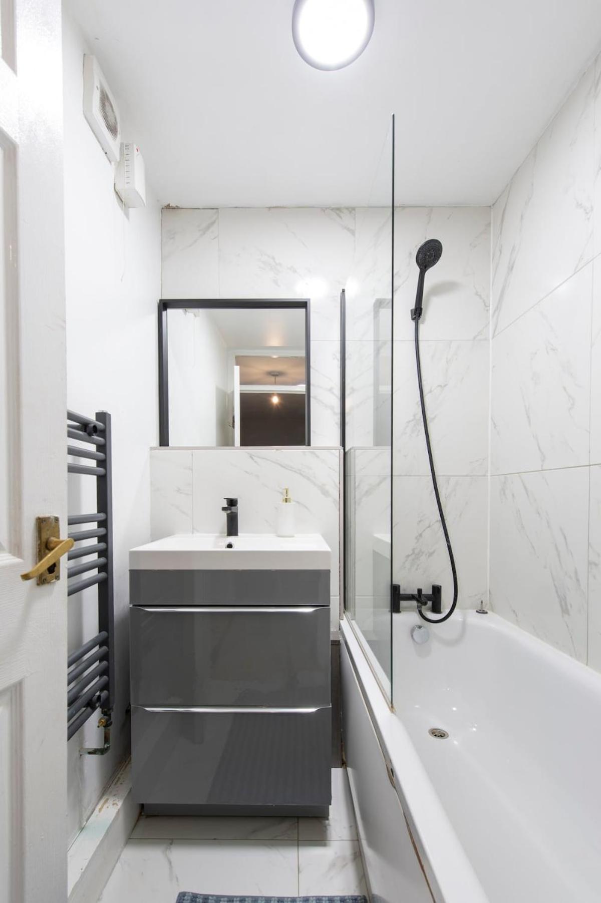 Lovely 2-Bed 20 Mins To Central 伦敦 外观 照片